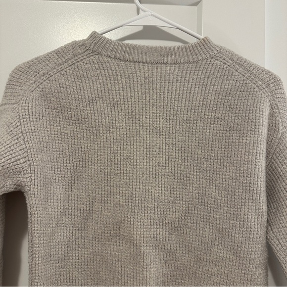 Wilfred Free Beige Waffle Knit Crew Neck Sweater Size XXS Women’s 100% Wool - Picture 9 of 12